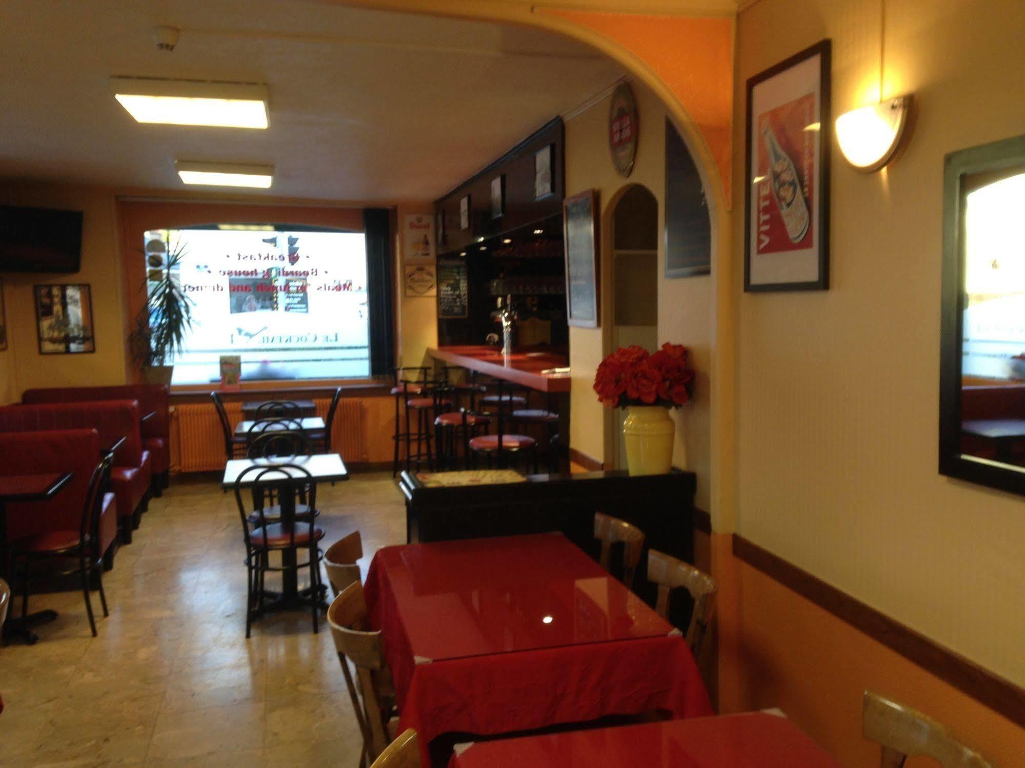 Hotel & Restaurant Hanoi Station Saint-Malo Kültér fotó